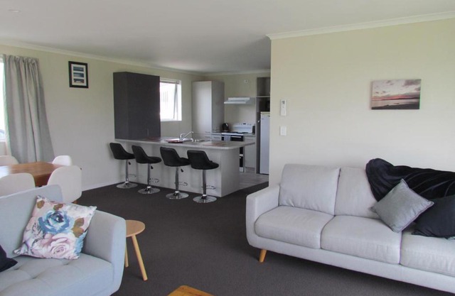 West Coast Wonder 4 Minutes Drive to Glinks Gully