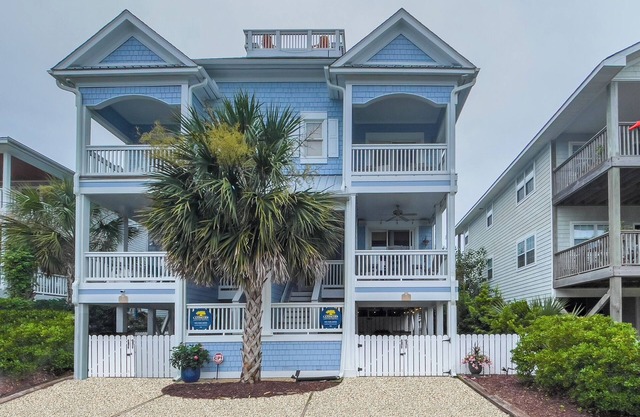 Whale House #112 - Great Location, Walk to beach, sound, bars, and more!