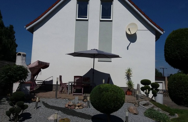 When I see the lake, I need no more sea