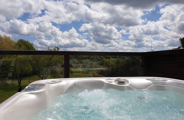 Whirlpool, sauna, steam bath,