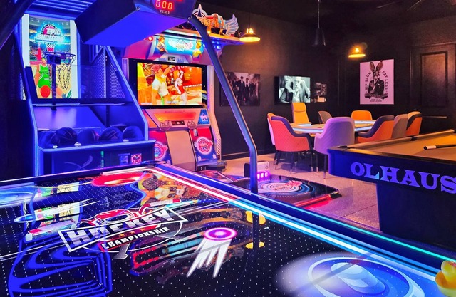 Whisky Blues, 100k Gameroom, Waterslide, Bar