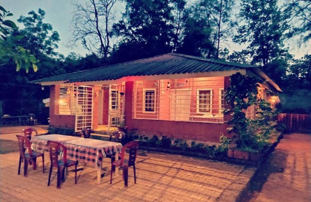 Whispering Woods Farmstay, Amba (Entire Place)