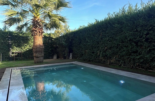 White Beach Villa 2 - Luxury