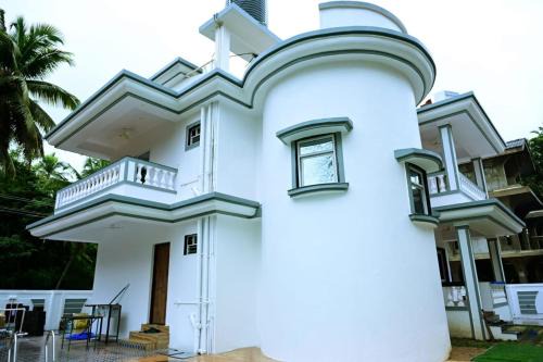 White House by Taneja Luxury Homes