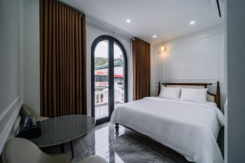 White House Hotel