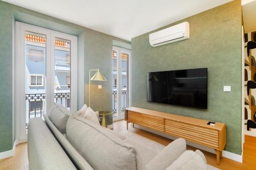 WHome Light-Filled Studio with a True Neighborhood Feel