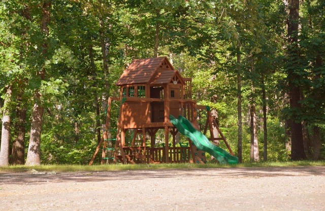 Wilderness Cabin on North End of Broken Bow Lake