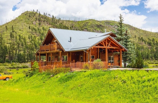 Wildflower Retreat Su