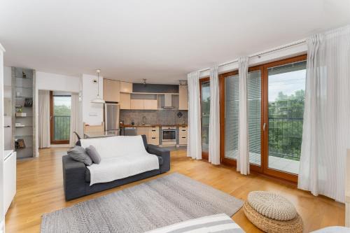 Wilga Park Homely Apartment by BookingHost