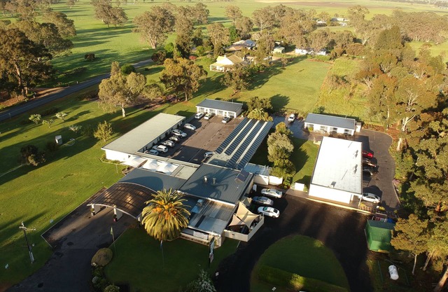 William Macintosh Motor Lodge