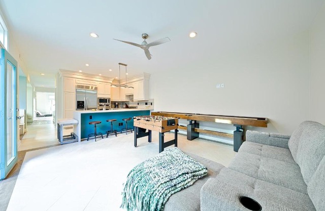 Windansea Beach Luxury - Spa, AC, Walk2Beach, Garage & fast WiFi