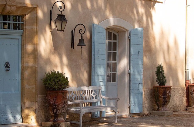 Wine chateau with swimming pool and tennis court