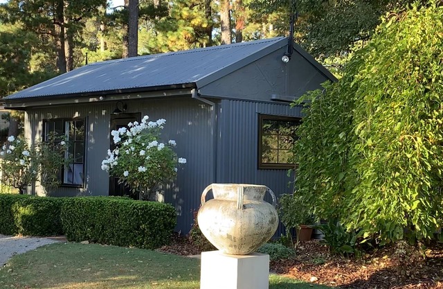 Winemaker's Hut - the idyllic weekend break away