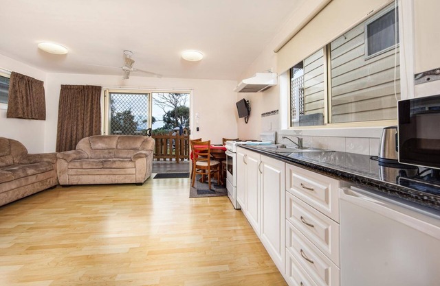 Wintersun Gardens Motel