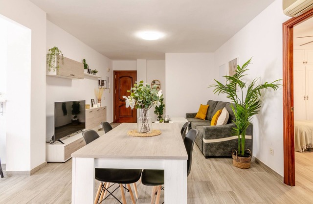 WintowinRentals Fabulous, WIFI and Free Parking.