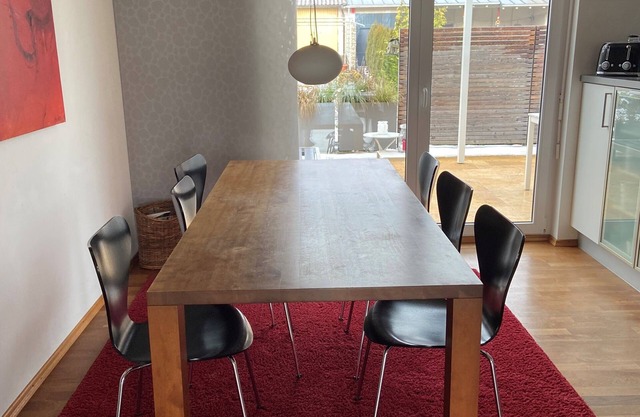 Wohnhaus für die Zeit der Europa Meisterschaft zu Vermieten