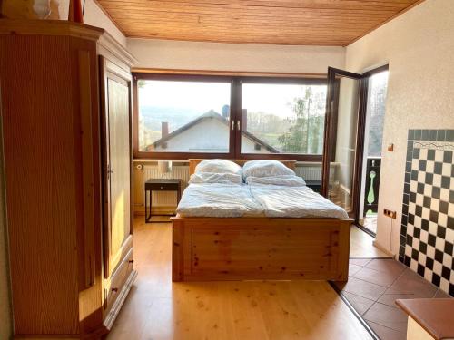 Wohnung im Landhaus - Natur mit Balkon & Garten