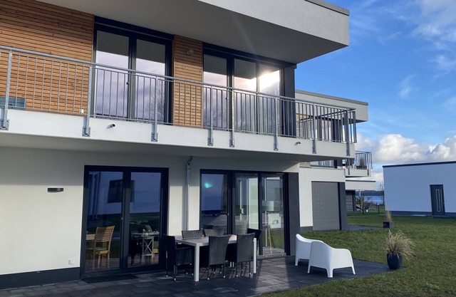 Wohnung Seebrise Komfort - Ferienwohnung mit Terrasse und Garten