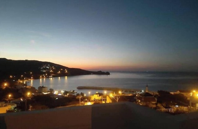 Wonderful 3-bedroom villa in Izmir with stunning sea view.