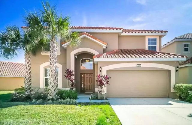 Wonderful 6 bedrooms home just 7 miles from Disney