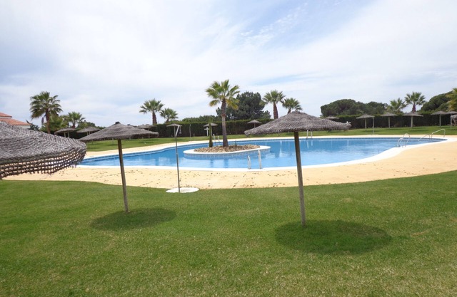 WONDERFUL AND MODERN HOUSE IN THE FIRST LINE OF THE BEACH, WIFI, KAYAK AND PADDLE SURF.