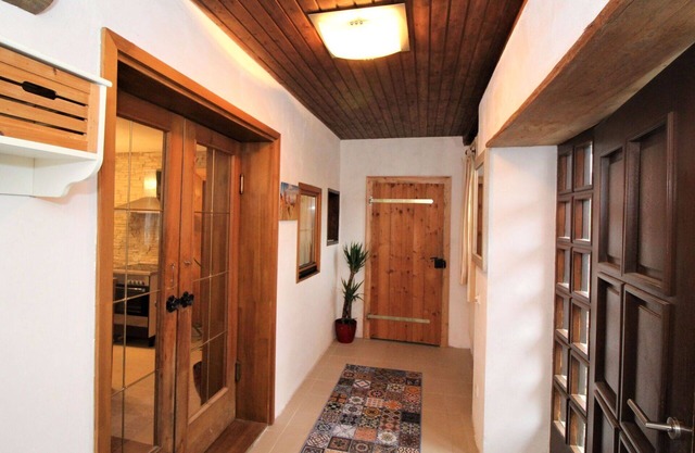 Wonderful private villa for 5 guests with WIFI, TV, terrace, pets allowed and parking