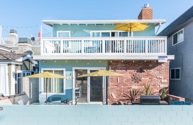 Wonderful Family Beachside Vacation Getaway for 14! Half Block to the Beach!