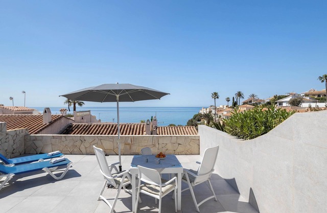 'Wonderful house just above the Sea' with Sea View, Garden and Wi-Fi