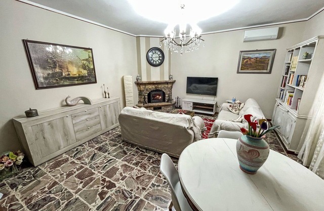 Wonderful private villa for 7 guests with A/C, WIFI, TV, terrace, pets allowed and panoramic view