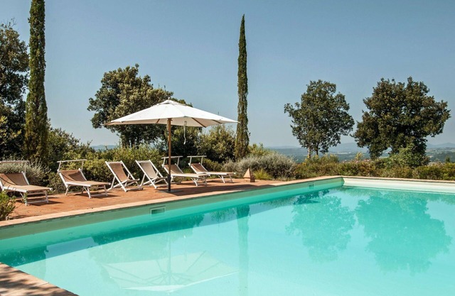 Wonderful private villa for 10 people with A/C, WIFI, private pool, TV and panoramic view