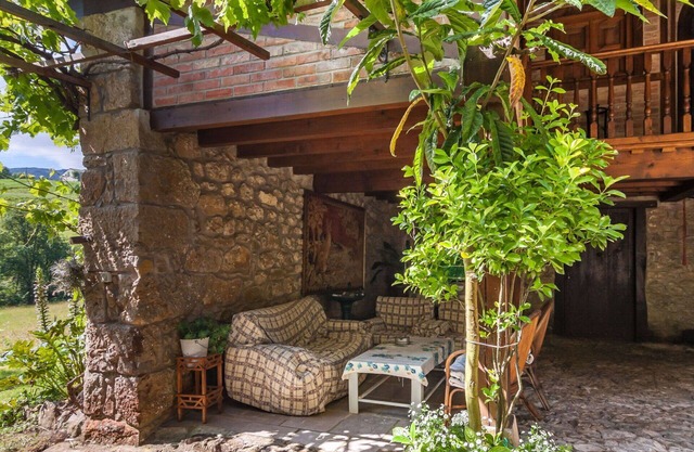 Wonderful private villa for 4 people with TV, patio and parking