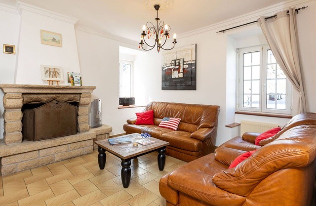 Wonderful private villa for 10 guests with WIFI, TV, terrace and pets allowed