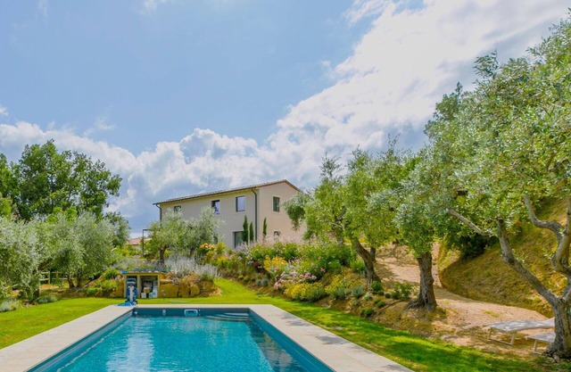 Wonderful private villa for 6 people with WIFI, A/C, private pool, TV and patio