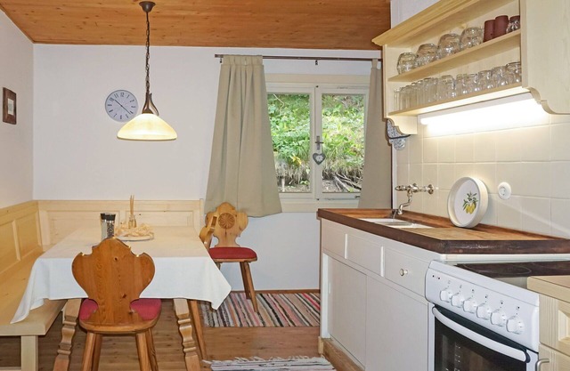 Wonderful private villa for 7 people with TV and patio