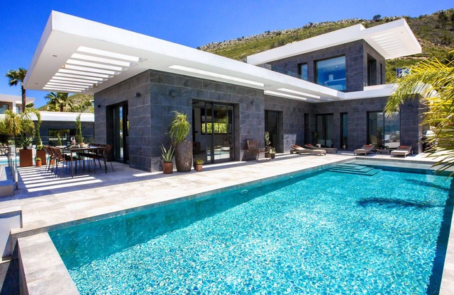 Wonderful private villa for 8 people with A/C, WIFI, private pool, TV, patio and panoramic view