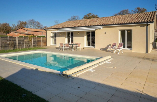 Wonderful private villa for 6 people with A/C, private pool, WIFI, TV, terrace and pets allowed