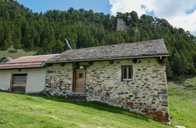 Wonderful private villa for 6 people with pets allowed and panoramic view