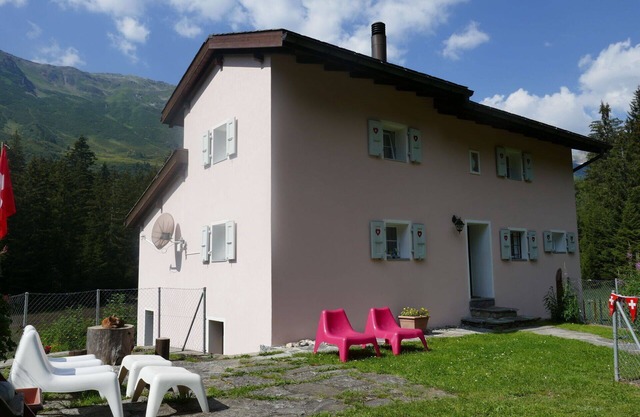 Wonderful private villa for 5 guests with WIFI, TV, patio, pets allowed and panoramic view