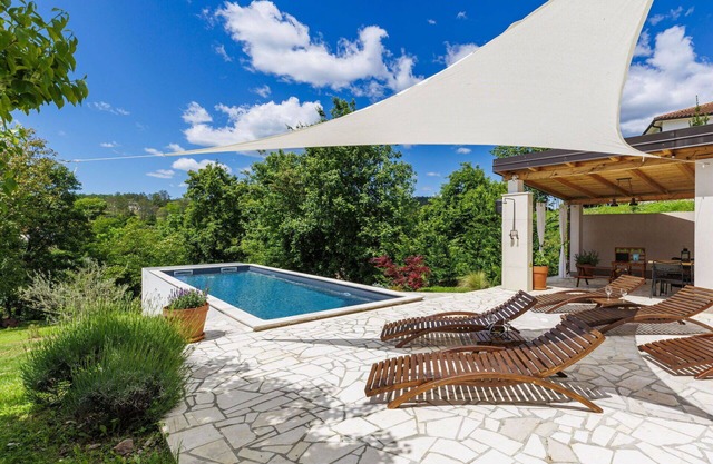 Wonderful private villa for 6 people with A/C, private pool, WIFI, TV and terrace