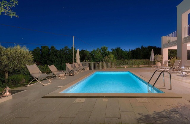 Wonderful private villa with A/C, WIFI, private pool, TV, terrace, pets allowed and panoramic view