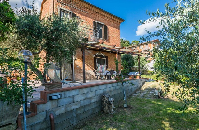 Wonderful private villa for 7 people with WIFI, A/C, terrace, pets allowed and panoramic view
