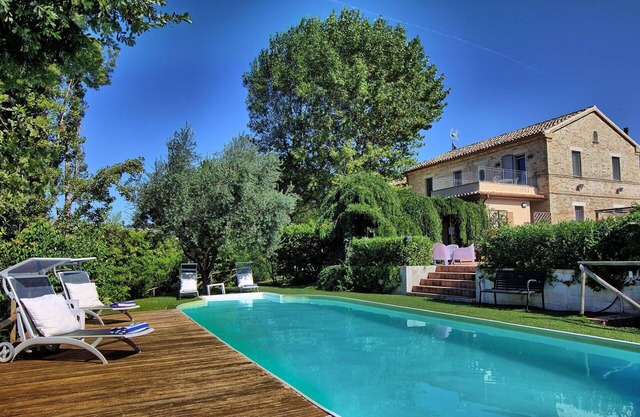 Wonderful private villa for 12 guests with WIFI, private pool, A/C, TV, patio and panoramic view