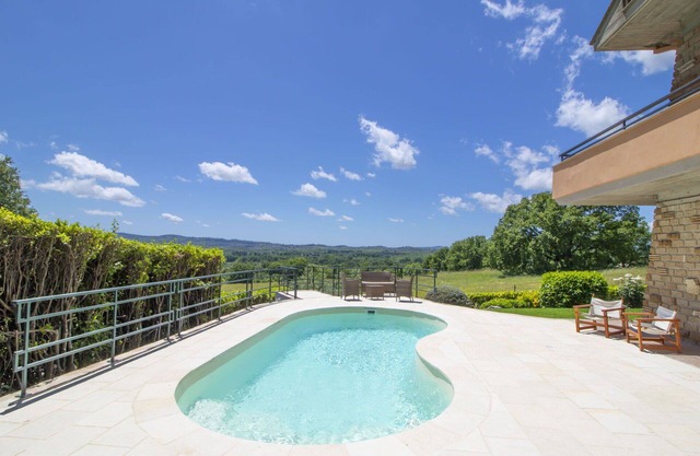 Wonderful private villa for 11 people with WIFI, A/C, private pool, TV, terrace and pets allowed