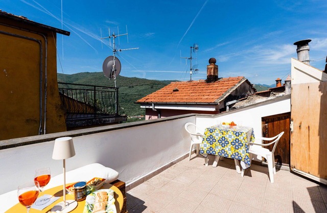 Wonderful villa for 4 guests with A/C, WIFI, TV, terrace, pets allowed and panoramic view