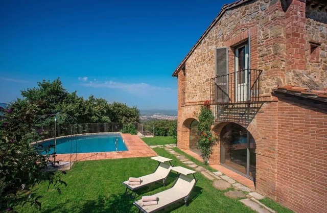 Wonderful Villa Sitting In The Hills With Great Views