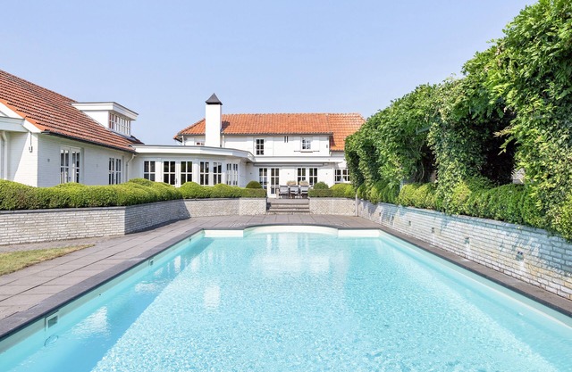 Wonderful villa with pool and whirlpool