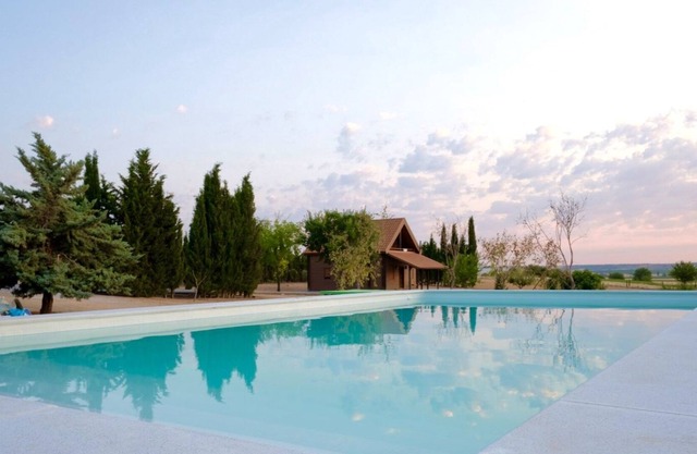 Wooden House - Ensuite Villa with Shower