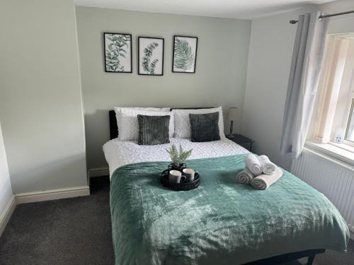 Woodman House- 7 Bedrooms - Sleeps 14