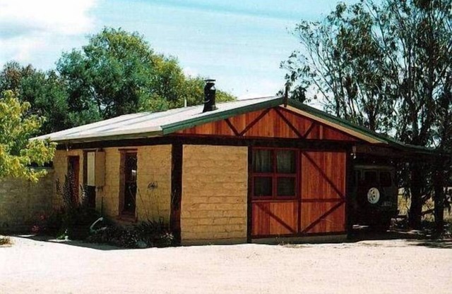 "WOOLLY BUTT" BUNGALOW