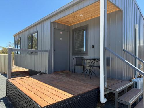 Woomelang Cabin Silo Trail Two Bedroom Cabin Queen and KSing